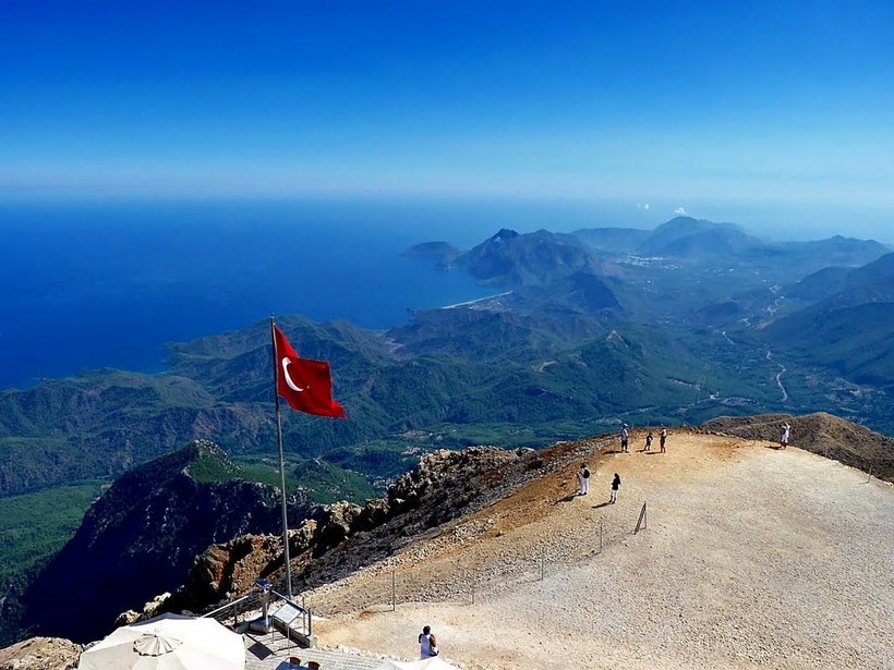 Самая высокая гора в Турции Кемер