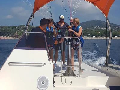 Parasailing in Camyuva