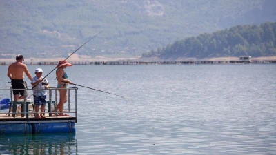 Рыбалка на озере Караджаорен в Кемере на форель