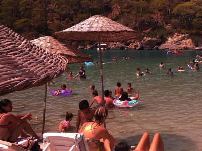 Wieczorny rejs statkiem o zachodzie słońca w Goynuk