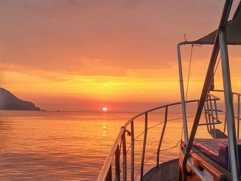 Sunset boat trip in Beldibi
