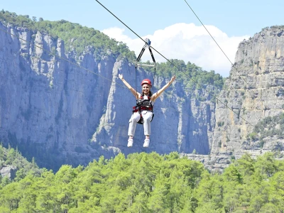 Zipline tour in Kiris